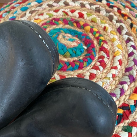 Dansko Black Leather Clogs Shoes - Picture 7 of 7